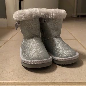 Toddler girls silver glitter boots